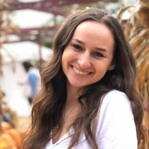 Meet your Posher, Courtney